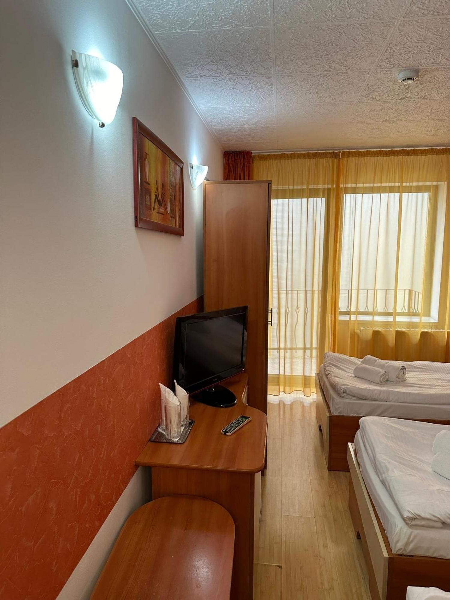 Restaurant Motel Dolorean Сачеле Екстер'єр фото