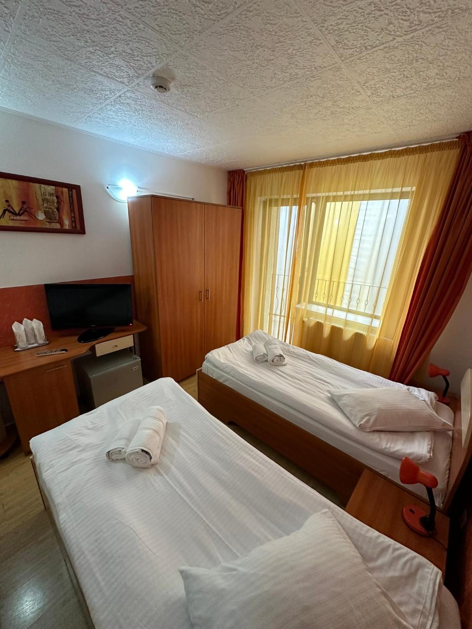 Restaurant Motel Dolorean Сачеле Екстер'єр фото